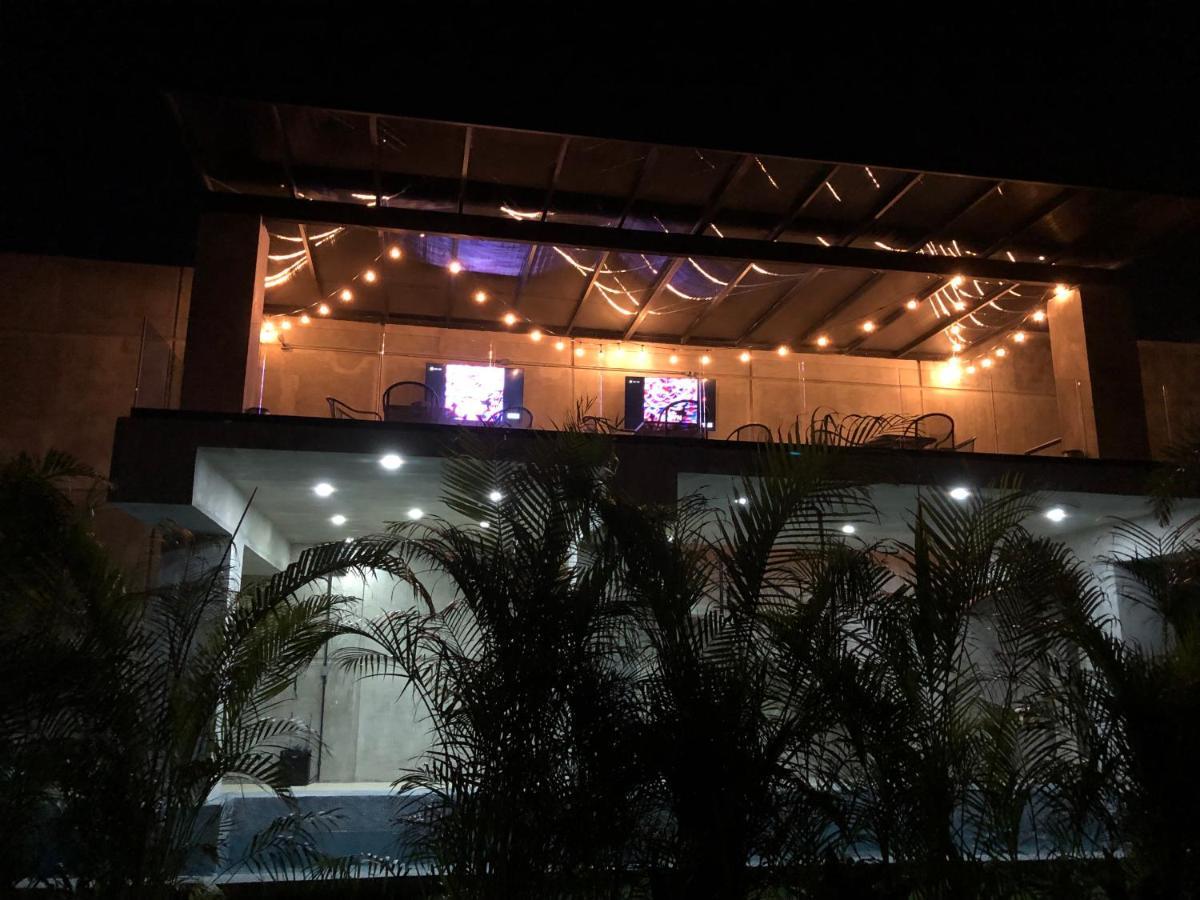 Hotel Suites La Negra Boutique เมริดา ภายนอก รูปภาพ