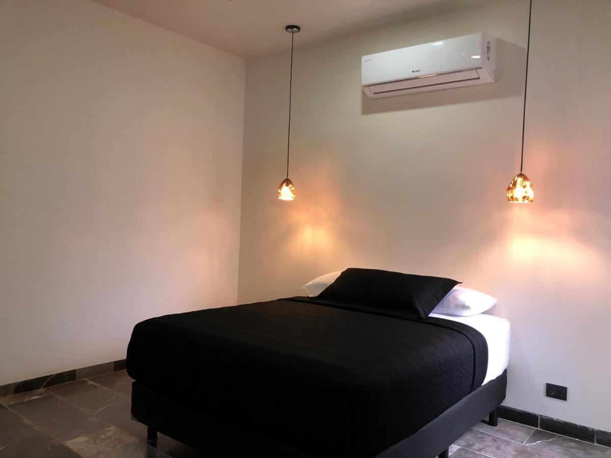 Hotel Suites La Negra Boutique เมริดา ภายนอก รูปภาพ